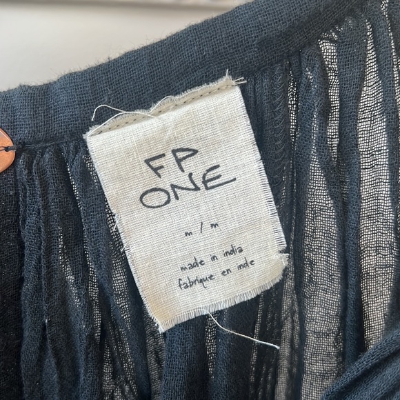 Free People Black Embroidered Blouse Sz M - Picture 2 of 7